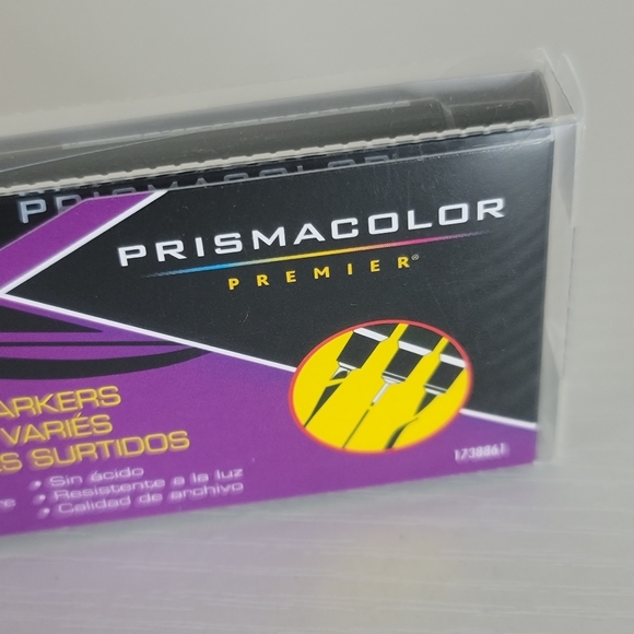 Prismacolor Premier IllustrationMarkers Assorted Tips Black 4 Count Fine Chisel - Picture 6 of 7